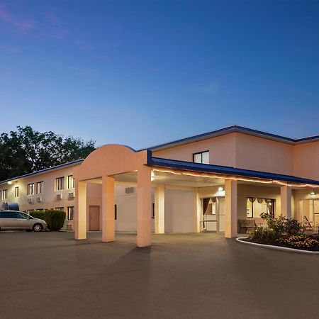 The Cayuga Inn At The Finger Lakes Όμπερν Εξωτερικό φωτογραφία